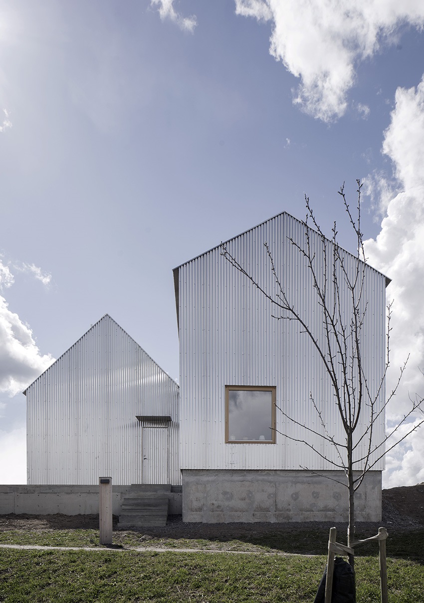 House for Mother referanse